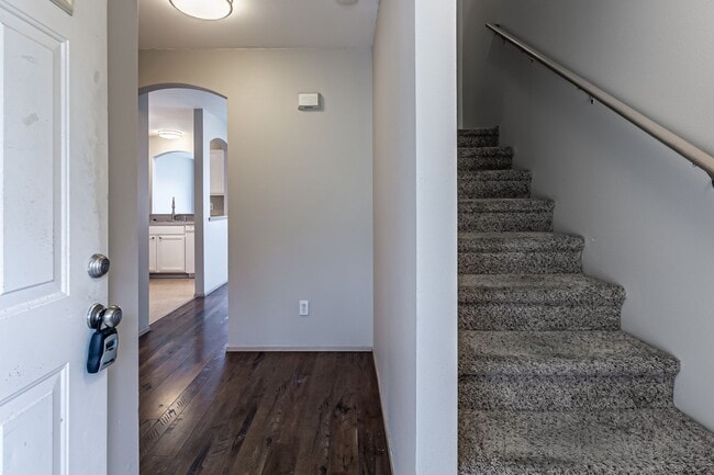 Building Photo - Wonderful Townhome in Browns Point with VIEWS!