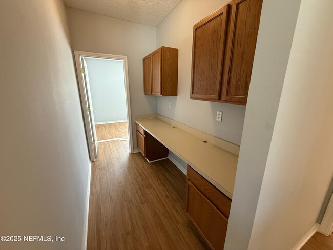 Building Photo - 3040 Postmill Dr