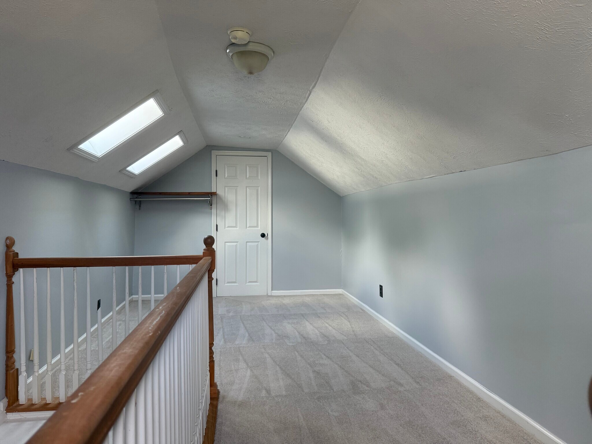 Upstairs suite - 1624 Porter Ave