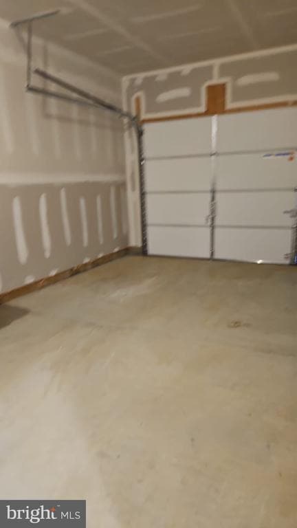 Building Photo - 18 Elliot Ln