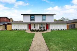 Building Photo - 15819 El Estado Dr