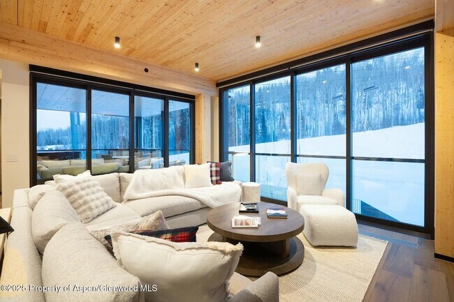 Building Photo - 180 Wood Rd