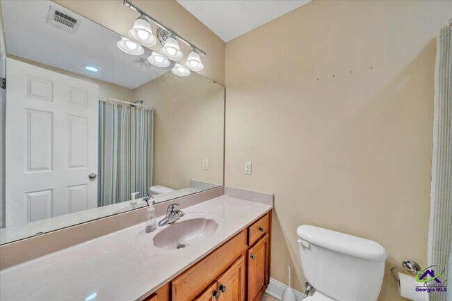 Building Photo - 210 Kenna Way