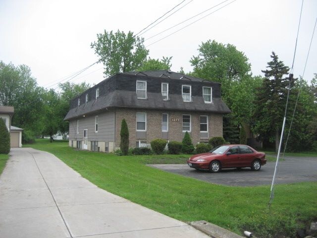 Primary Photo - 1277 Center Rd