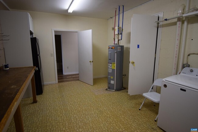 Building Photo - B3 Marina Point