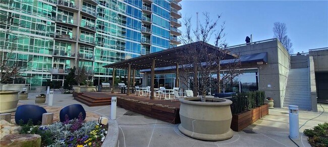 Building Photo - 943 Peachtree Rd NE