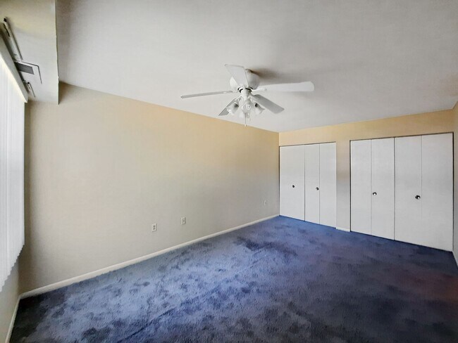 Building Photo - **Spacious 3BR/1BA Condo – Move-In Special...