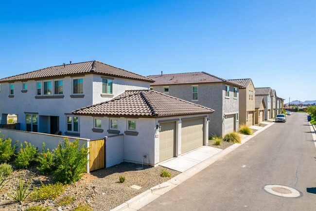 Building Photo - Beautiful home in Eastmark with 3 bedrooms...