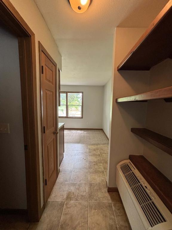 Building Photo - 1710 Tippecanoe Dr