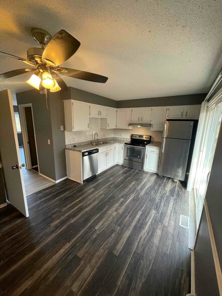 Building Photo - 3213 Schuetzen Ln