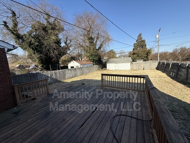 Building Photo - 325 67th St