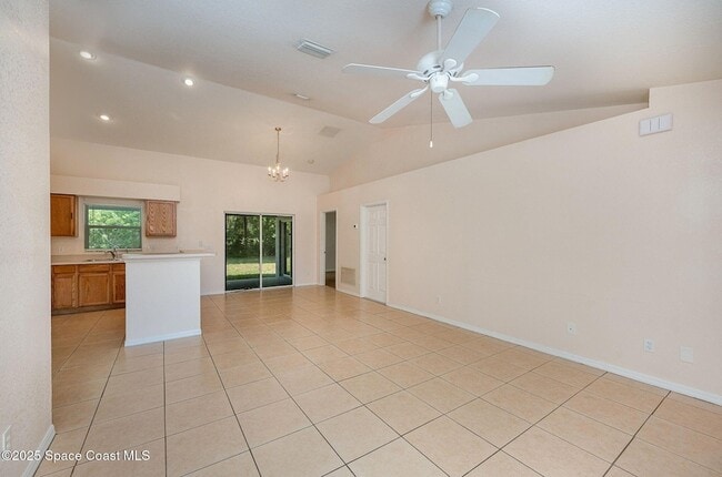 Building Photo - 1066 Quesada St SE