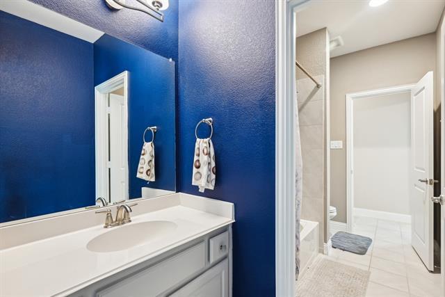 Building Photo - 6809 Royal View Dr