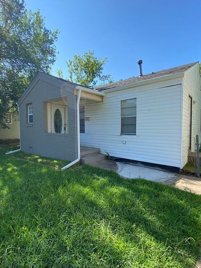 Primary Photo - Cute 3 Bed 1 Bath Near Tinker AFB
