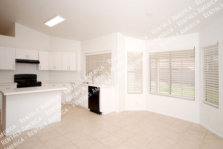 Building Photo - 6769 W Tonto Dr