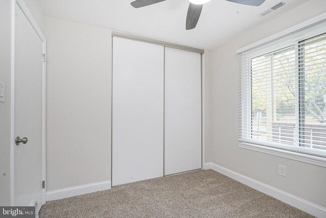 Building Photo - 4617A Aberdeen Dr