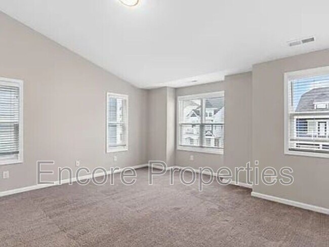 Building Photo - 1228 Brown Velvet Ln