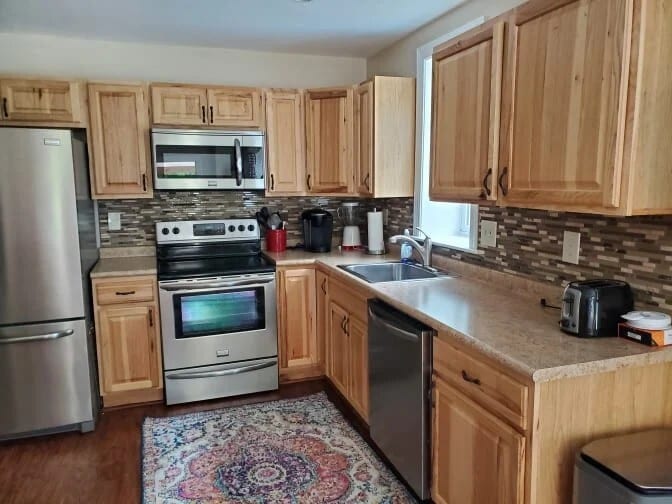 Building Photo - 261 Downing Dr