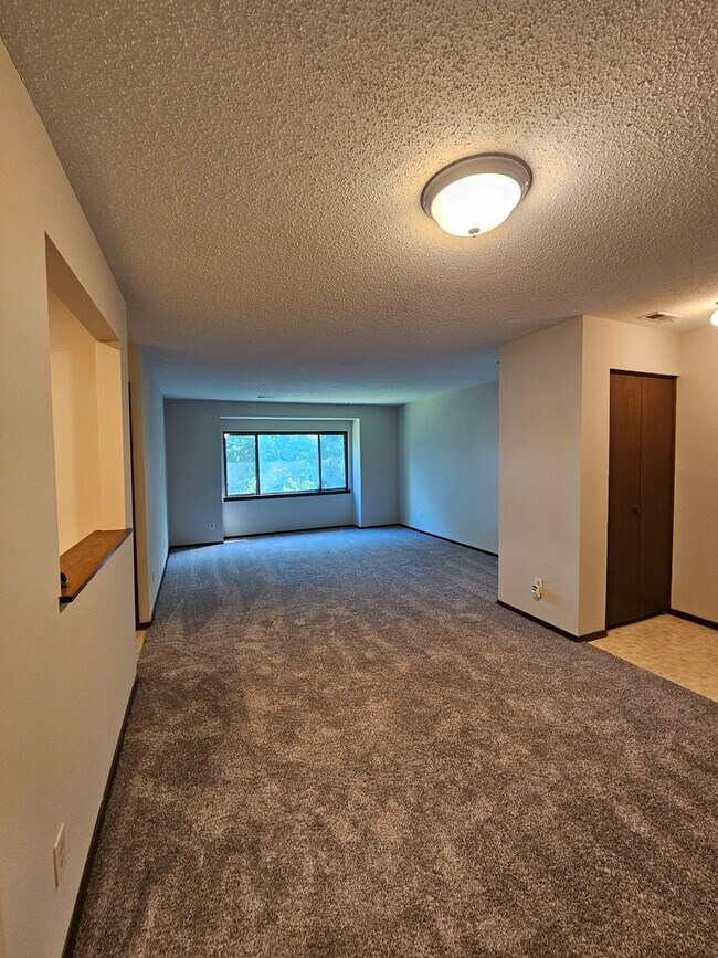 Building Photo - 2555 Clayton Blvd