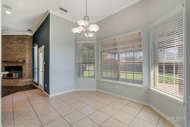 Building Photo - 7017 Springwater Ave