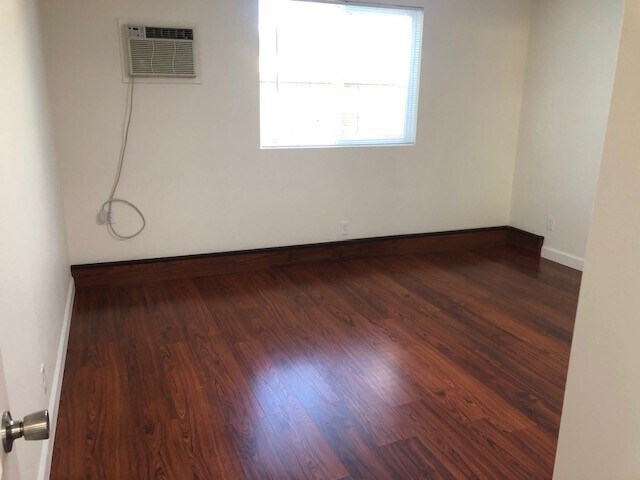 Master Bedroom with AC - 9333 Lomita Dr