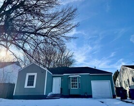 Building Photo - 2 Bedroom 1 Bath walking Distance to TU