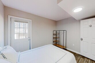 Building Photo - Morrow Home, a 3 mins drive to transit stop Mt Zion Blvd & E Meyer Dr