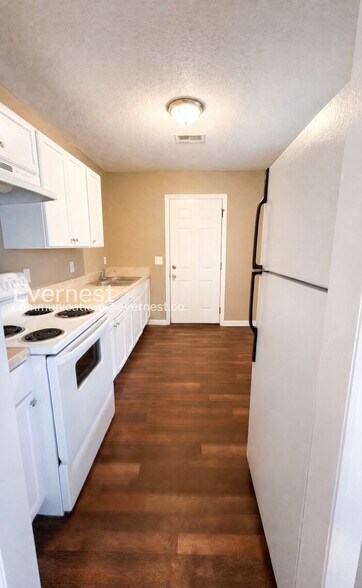 Building Photo - 1858 17th Ct N