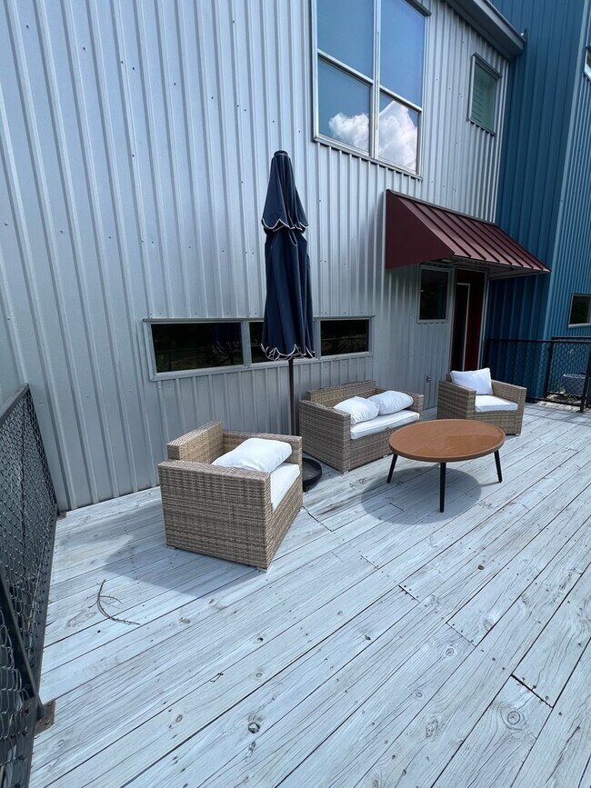Building Photo - Spacious 3-Bedroom Home for Rent!
