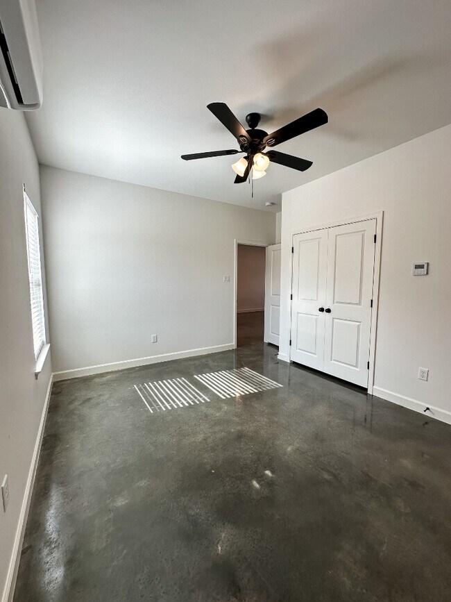 Building Photo - 1644 Crosswood Ct