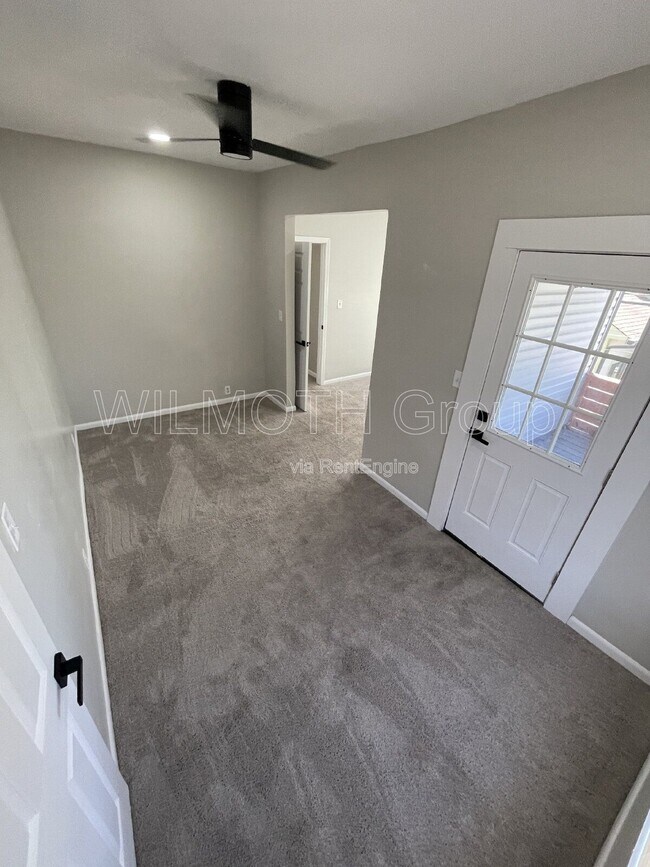 Building Photo - 321 E 31st St