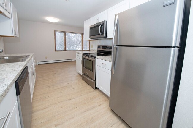 Building Photo - 7721 Mayfair Dr