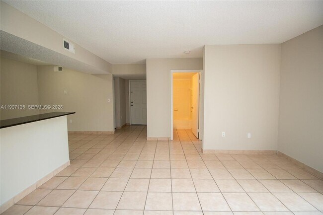 Building Photo - 9491 Palm Cir S