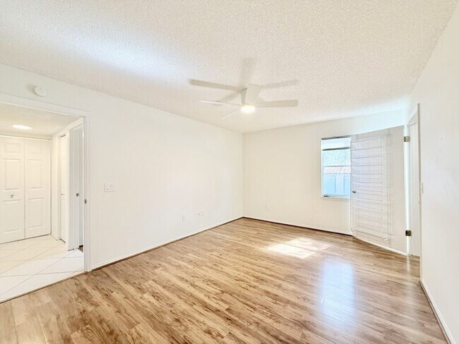 Building Photo - 2400 Feather Sound Dr