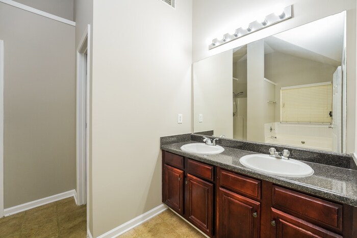 Building Photo - 1906 Bridgestone Cir