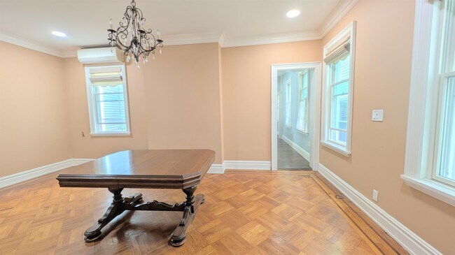 Building Photo - 125 Highland Ave