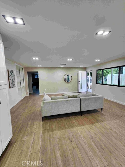 Building Photo - 7129 Saranac St