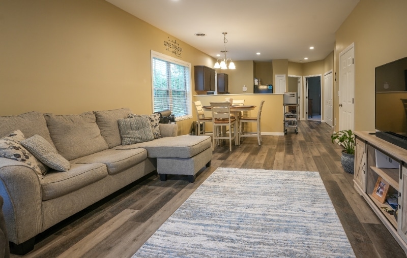 Building Photo - 126 S Beckman Dr