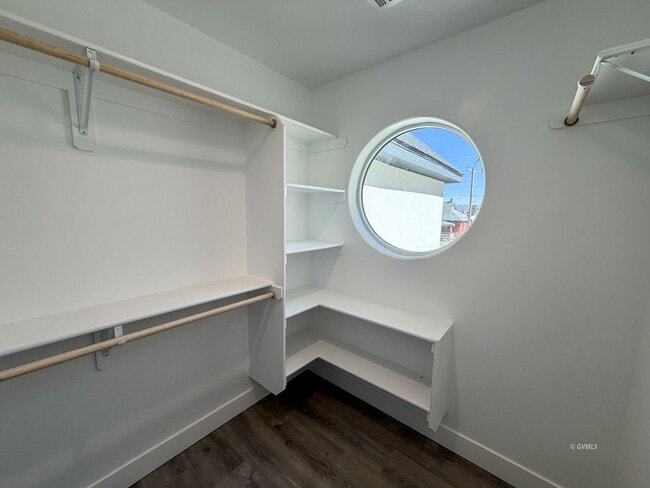 Building Photo - 1204 S Central Ave