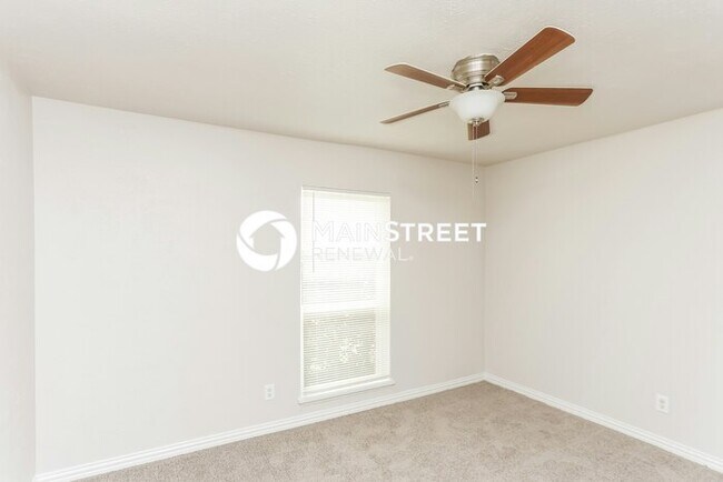 Building Photo - 3 Bedroom Pet-Friendly Home in Arlington, TX with Main Street Renewal