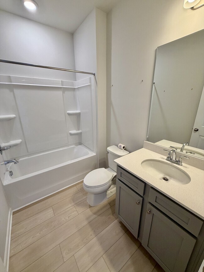 Building Photo - 540 Teversham Dr