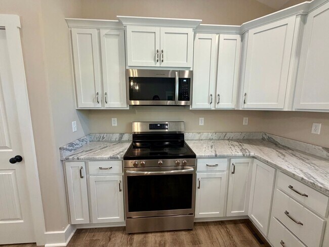 Building Photo - 319 Merifield Dr