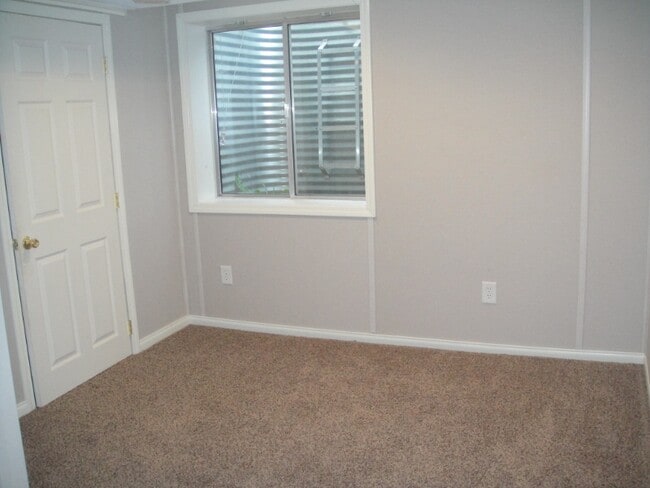 Building Photo - 1846 Twin Lakes Cir