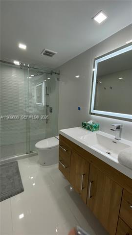 Building Photo - 5701 Collins Ave