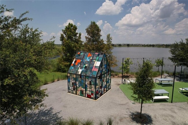 Building Photo - 6747 Bridgman St