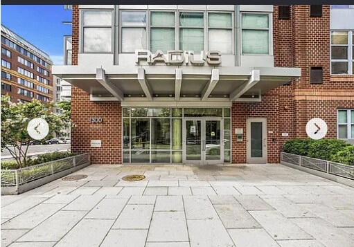 Building Photo - 1300 N St NW