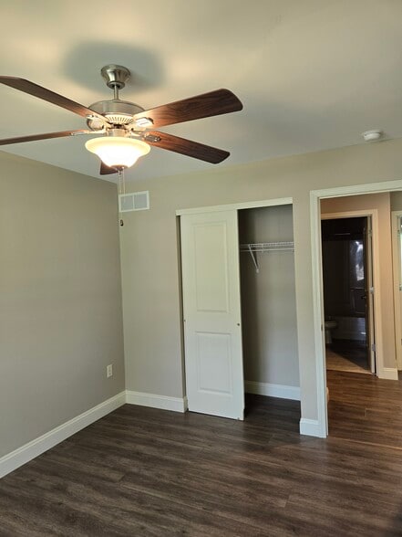 Building Photo - 75 Lucinda Dr