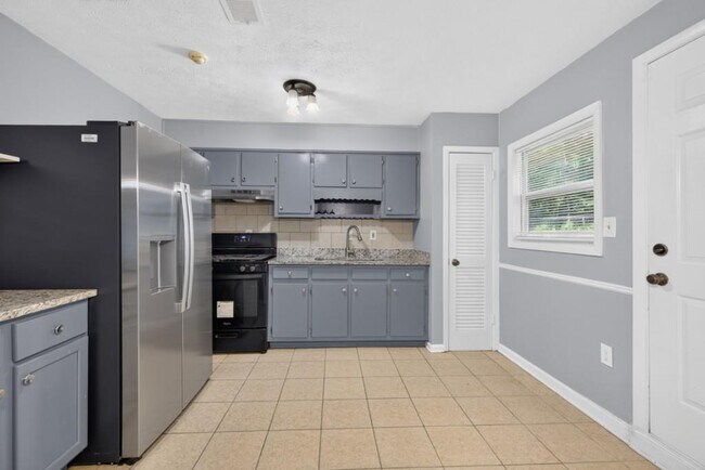 Building Photo - 4905 Annistown Rd