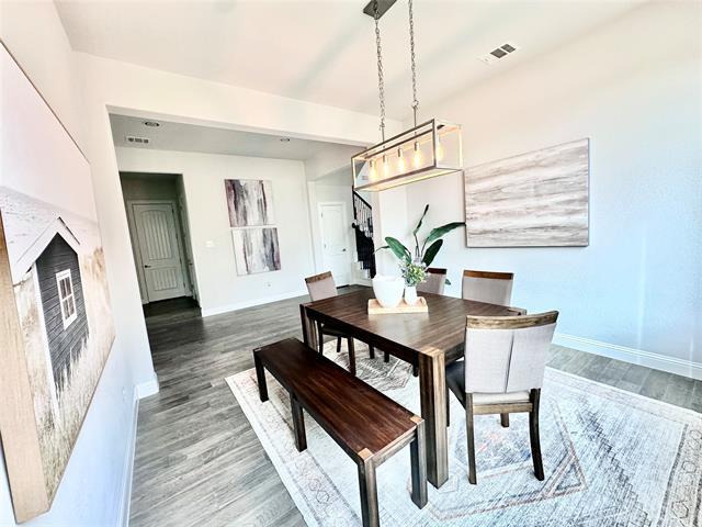 Building Photo - 7600 Clear Rapids Dr