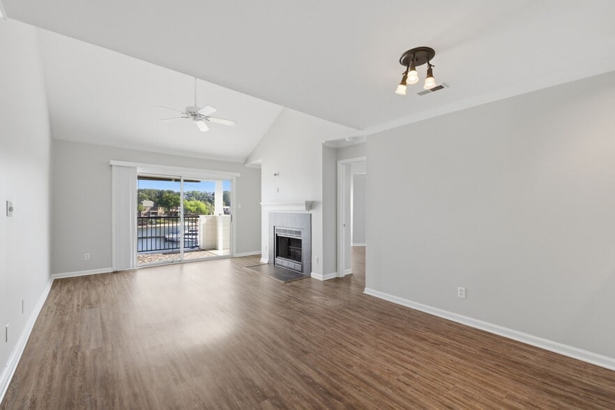 Building Photo - 18705 Vineyard Point Ln